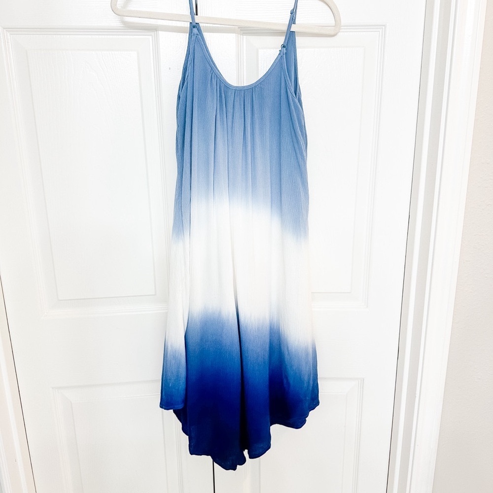 Beautiful midi dress!